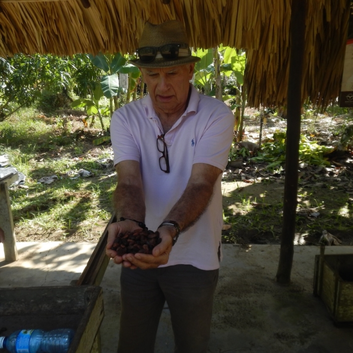 Fresh roasted cacao from Lisbet’s farm