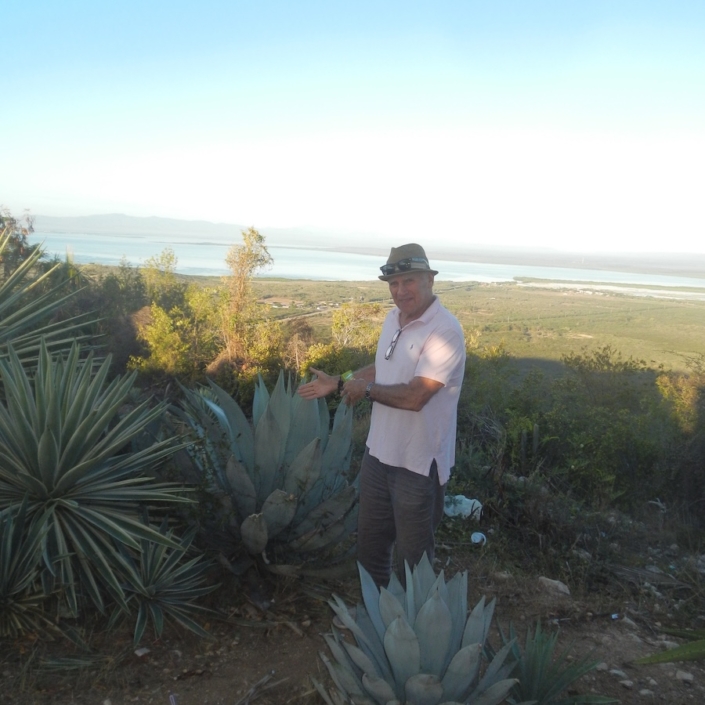 Out side Guantanemo on the way to Baracoa